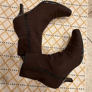 Elegant Black Women's Ankle Boots size 40/9.5 brown
